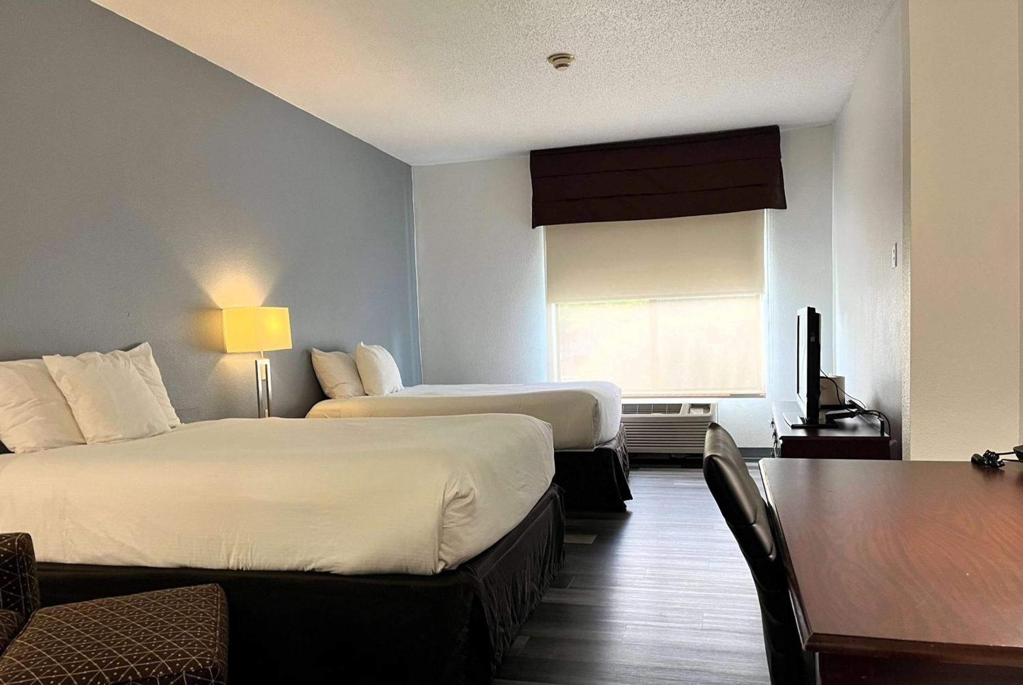Wingate By Wyndham Airport - Rockville Road Indianapolis Extérieur photo