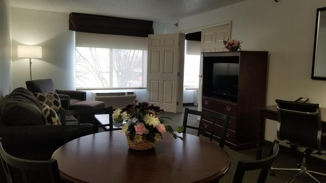Wingate By Wyndham Airport - Rockville Road Indianapolis Extérieur photo