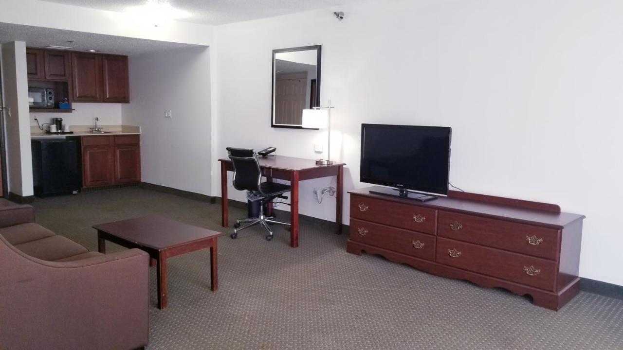 Wingate By Wyndham Airport - Rockville Road Indianapolis Extérieur photo